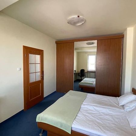 Apartman Obchodna Bratislava Exteriér fotografie