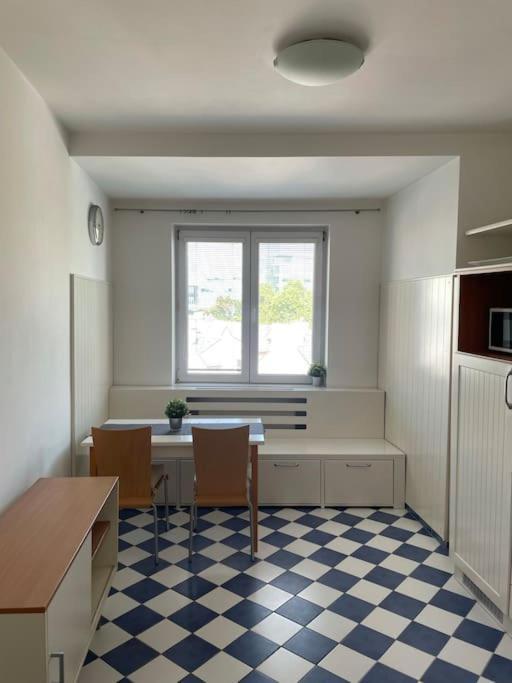 Apartman Obchodna Bratislava Exteriér fotografie