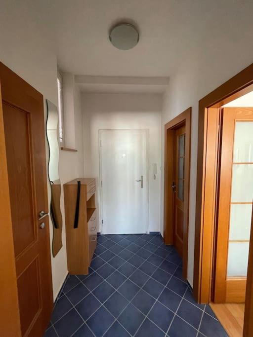 Apartman Obchodna Bratislava Exteriér fotografie