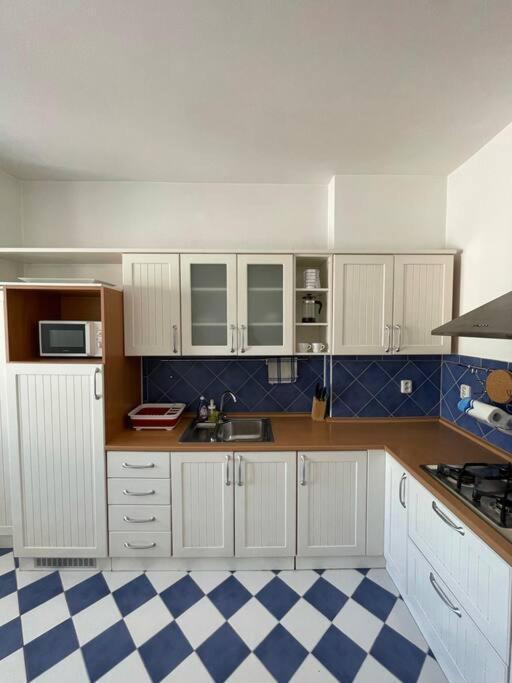 Apartman Obchodna Bratislava Exteriér fotografie